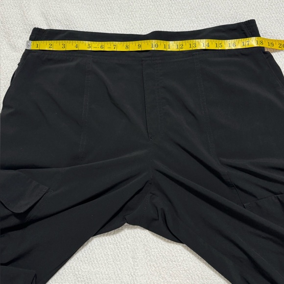 Athleta Chelsea Utility Joggers Women 14 Cargo Pants Black - Picture 8 of 11